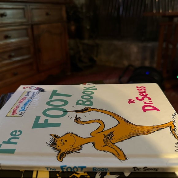 Collectors , Dr Seuss “The Foot Book” First edition , copy 6 J, - Picture 2 of 7